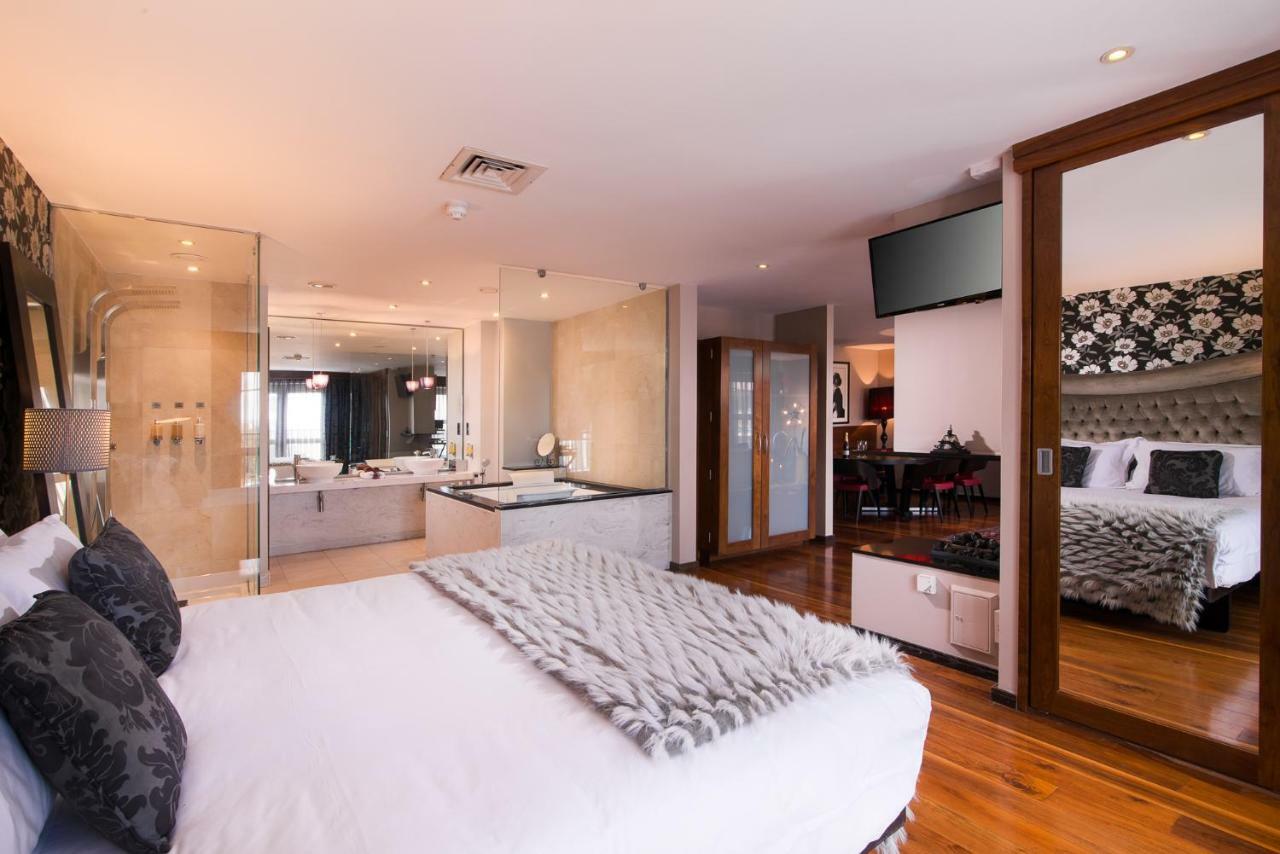 The Twelve Hotel Barna  Exterior photo