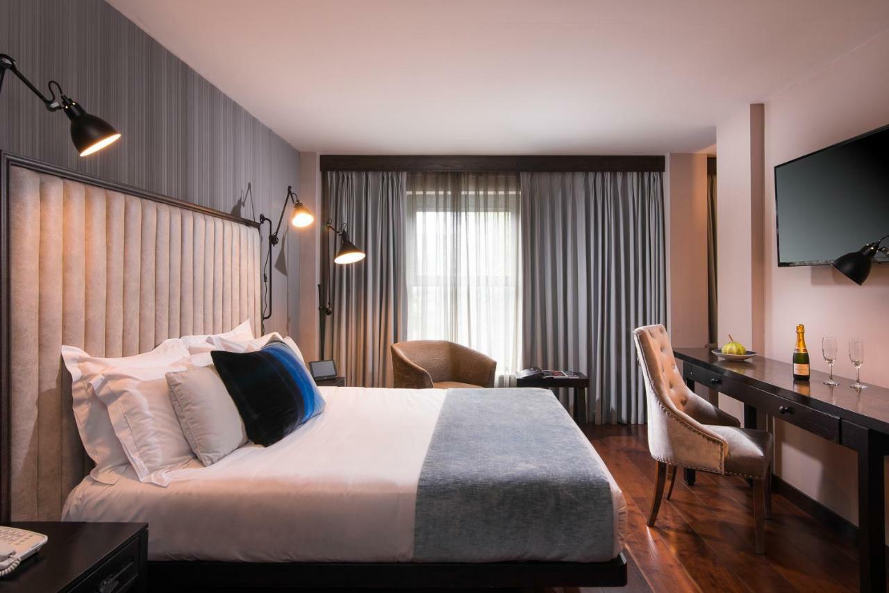 The Twelve Hotel Barna  Exterior photo